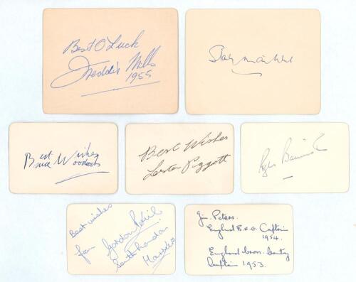 Sporting autographs 1940s/1950s. Seven nice signatures on small white cards. Signatures are Stanley Matthews (football), Lester Pigott (horse racing), Roger Bannister, Gordon Pirie, Jim Peters (athletics), Bruce Woodcock and Freddie Mills (boxing). Fold t