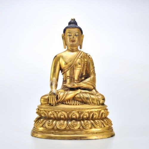 A Gilt-bronze Seated Shakyamuni