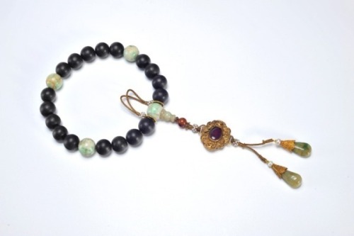 A Chenxiang Prayer Beads