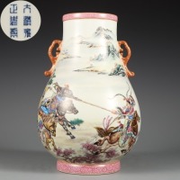 A Famille Rose Figural Zun Vase Qing DynastyÃŠ