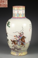 A Famille Rose Figural Vase Qing DynastyÃŠ