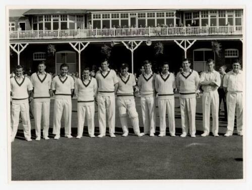 Australia tour to England 1964. Scarborough Festival. Original mono press photograph of the Australian team lined up in one row wearing cricket attire in front of the pavilion, for the match v T.N. Pearce's XI, 5th- 8th September 1964. Players are Simpson