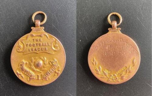 Frederick 'Fanny' Ingram Walden. Northampton Town, Tottenham Hotspur &amp; England 1909 to 1927. Tottenham Hotspur 'Football League Division Two Champions 1919-1920'. Original 9 carat gold medal presented to Walden as a member of the Tottenham Hotspur tea