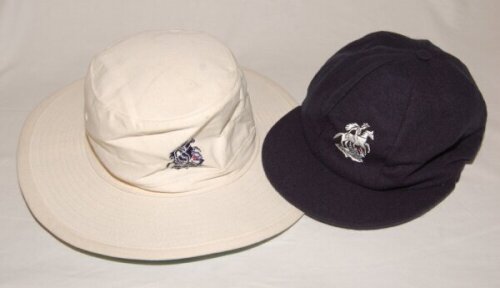 England touring Test cap, by Albion C&D Australia, with St. George and the dragon emblem embroidered to front and sun hat. Original unissued duplicate cap. Sold with an M.C.C. white sunhat. Qty 2. VG - cricket