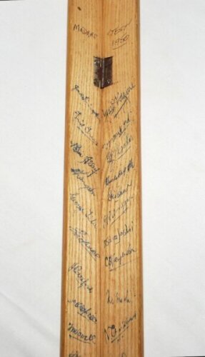 Commonwealth XI tour to Ceylon, India and Pakistan 1949/50. India v Commonwealth XI 1950, Fifth 'Test', Madras 17th- 21st February 1950. Original split and hinged stump very nicely signed in blue ink by twenty nine members of the Commonwealth touring part