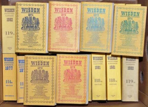 Wisden Cricketers' Almanack 1971 to 1999. Original limp cloth covers and original hardbacks with dustwrappers, odd duplication. A run of books comprising limp cloth covered editions for 1971 to 1987, 1990, 1993 and 1994, the hardback editions for 1977 (la