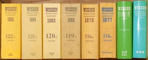 Wisden Cricketers’ Almanack 1977, 1979, 1982 to 1992, 1994, 1996 to 1999, 2001, 2002, 2004, 2006 and 2015. One duplicate for 1991. Original cloth covers. The 1990 edition ex-libris. Odd minor faults, slight bowing to odd edition otherwise in good conditio