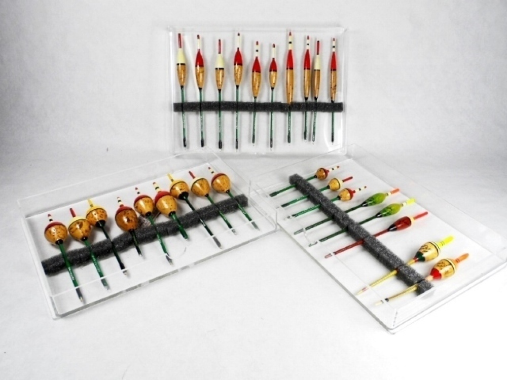 Collection of fishing bobbers, largest - 9. sold at auction on