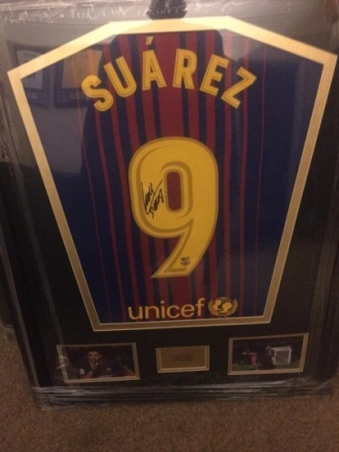 Luis Suarez Signed And Framed Barcelona Shirt Certificate of Authenticity