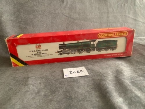 Hornby Railway 00 gauge GWR Hall Class 4-6-0 Kneller hall
