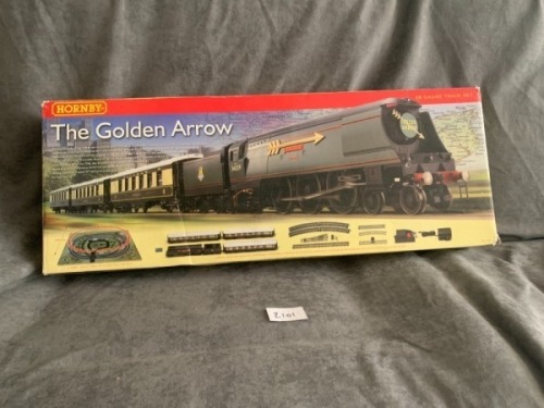 Hornby The Golden Arrow 00 gauge Train set