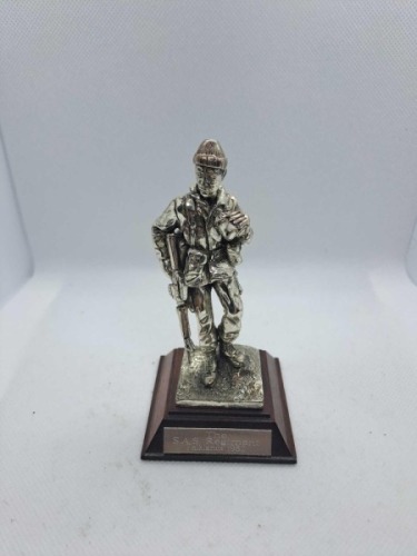 5 x Royal Hampshire & English Minitures Pewter & Silver Plated Figures, See Description for more information.