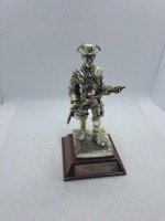 5 x Royal Hampshire & English Minitures Pewter & Silver Plated Figures, See Description for more information.