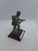 5 x Royal Hampshire & English Minitures Pewter & Silver Plated Figures, See Description for more information.