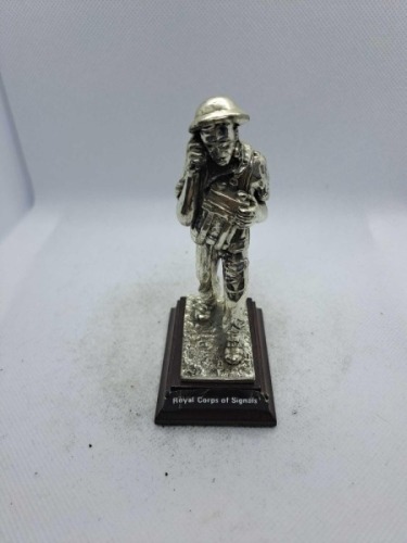 5 x Royal Hampshire & English Minitures Pewter & Silver Plated Figures, See Description for more information.