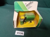 ERTL # 100-1HEO John Deere Cotton Picker 1/80th Scale Diecast Model A Stunning Diecast Of The Famous Deere 7760 Cotton Picker (Ref PA536)