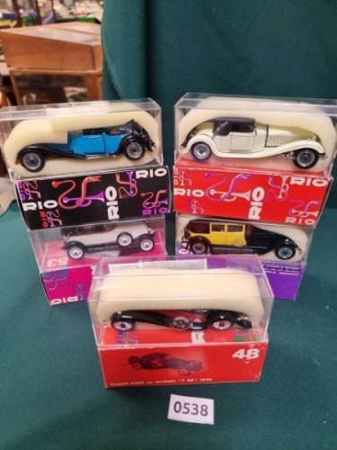 5 X Rio Diecast Vehicles Comprising Rio #37 1927 Bugatti Royale Mod.41 (Scoperta) &amp;Nbsp;1/43, Rio #481932 Bugatti 5000 CC Modello "T 50 1/43 Scale Die-Cast , Rio #36 1927 Bugatti Royale T41 Closed Cabrio, Rio #54 Bugatti 41 Royale 1927 Yellow Black Mo