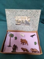 Timpo Zoo Series 9 X Lead Set Painted Models On Original Insert The Set Is Made From Painted Cast Lead And Dates From The 1930s/1950s (Ref PA856)