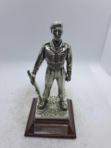 5 x Royal Hampshire & English Minitures Pewter & Silver Plated Figures, See Description for more information.