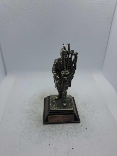 5 x Royal Hampshire & English Minitures Pewter & Silver Plated Figures, See Description for more information.