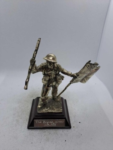 Royal Hampshire Art Foundry the British army V.E day 1945-1995 pewter silver plated no box