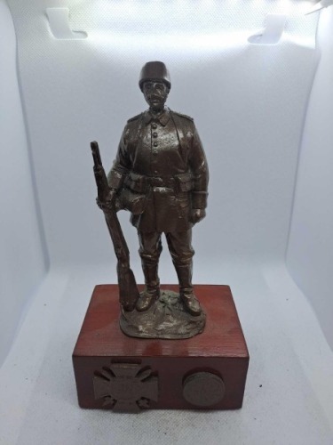 World War 1 soldier resin bronze effect 1914-1918 ww1 hand made resin model