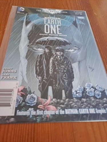 DC Comics. Batman, Earth One