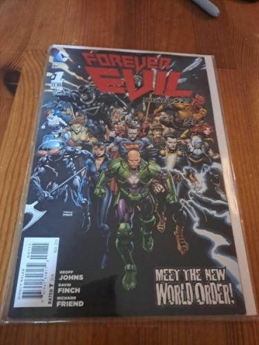 DC Comics, Forever Evil meet the new world order (6 Issues in this Lot)