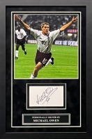 Michael Owen Signed And Framed England Display Certificate of Authenticity