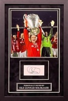 Ole Gunnar Solskj&aelig;r Signed And Frame Manchester United Display Certificate of Authenticity