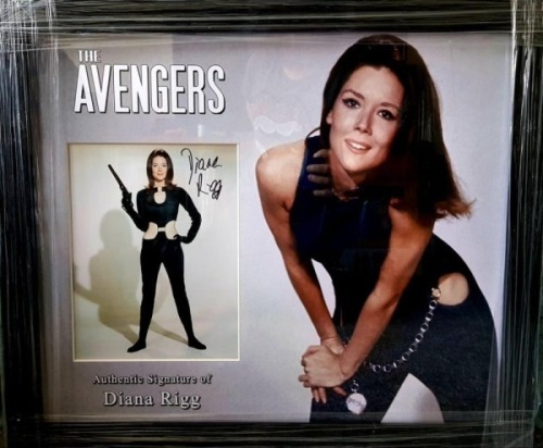 Diana Rigg Signed And Framed The Avengers Display Certificate of Aucthenticity