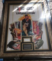 Sir Roger Moore Signed And Framed Jamed Bond 007 Display Certificate of Aucthenticity