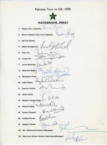 Pakistan tour to England 1978. Official autograph sheet signed by eighteen members of the touring party. Signatures include Wasim Bari (captain), Wasim Raja, Sadiq Mohammad, Javed Miandad, Sikandar Bakht, Mudassar Nazar, Abdul Qadir, Arshad Pervez etc. La