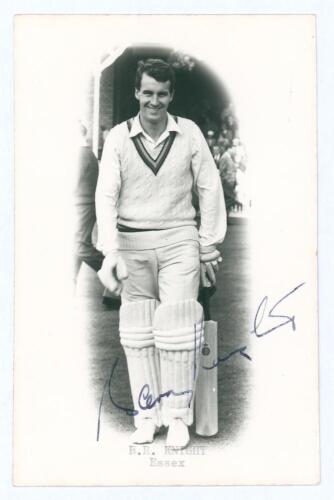 Barry Rolfe Knight. Essex, Leicestershire & England 1955-1969. Mono real photograph plain back postcard of Knight, full length walking out to bat, in cameo. Nicely signed in ink to the image by Knight. Official copyright stamp for Walkers Studios, Scarbor