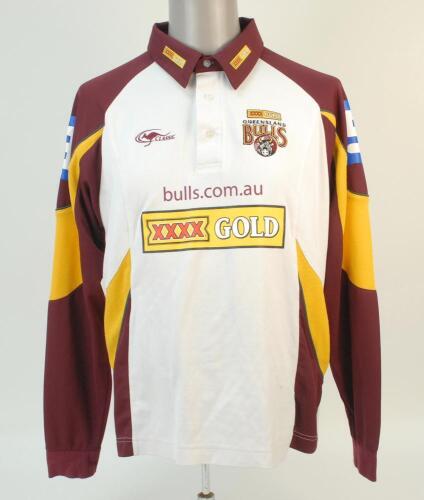 Daniel John Doran. Queensland 2005/06 to 2009/10. Queensland Bulls long sleeved cricket shirt issued to Doran. The shirt with Queensland emblem and sponsors logos to front and arms with ‘Doran’ to back. Size L. The shirt appears not to have been worn. The