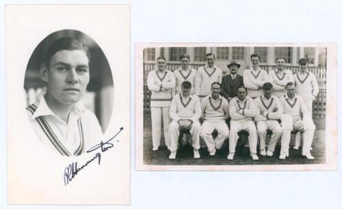 Peter Ralph Cherrington. Leicestershire 1938. Mono real photograph postcard of Cherrington, head and shoulders in cameo. Very nicely signed in black ink below the image. Dated to verso 1938. Sold with a mono real photograph postcard of the 1938 Leicesters