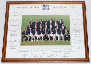 Signed photographs and prints etc. Selection of items including an official tour photograph of the England team who toured of South Africa in 1995/96. Official tour colour photograph of the England team in tour blazers. Signed in pencil by twenty three me