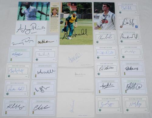 South Africa Test cricketers&rsquo; signatures 1960s onwards. Thirty mainly modern signatures, the majority on white &lsquo;South Africa Test Player&rsquo; cards, also the odd photograph, cutting etc. Earlier signatures include Peter van der Merwe and Barry Richards (each 