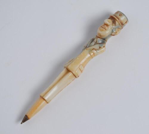 Charles de Gaulle. Original plastic/celluloid(?) World War Two wartime President French Charles de Gaulle pen. 6” long. Made by Spade Depose. In good condition. Formerly in the M.C.C. Collection