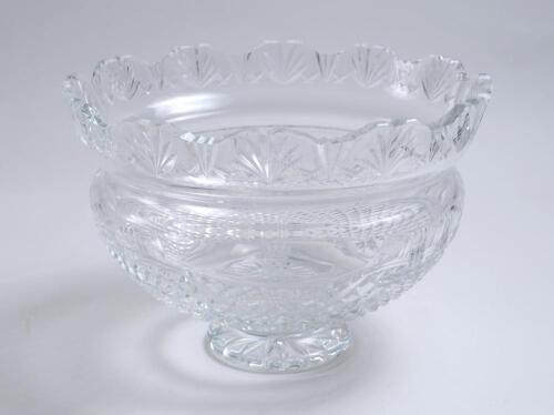 &lsquo;E.C.B. Special Award 2002 Winner. Benson & Hedges. Large crystal glass rosebowl with ECB emblem and details to side. The rosebowl 7&rdquo; tall by 10&rdquo; diameter. Warwickshire won the 2002, the last year of the competition beating Essex in the Final by 5 wickets