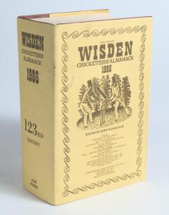 Wisden Cricketers&rsquo; Almanack 1986. Original hardback edition with original dustwrapper. Nicely signed in ink by all five &lsquo;Cricketers of the Year&rsquo; to their photograph plate, P. Bainbridge (Gloucs), R.M. Ellison (Kent), C.J. McDermott (Australia), N.V. Radfo