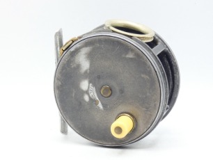 A Hardy Perfect 4" salmon fly reel, ivorine handle, alloy foot, strapped rim tension screw and 1912-17 heavy duty check mechanism, revolving nickel silver line guide, milled nickel silver drum locking screw and faceplate stamped central circular logo, w