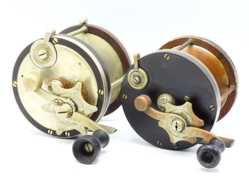 A Julius Vom Hofe Ocean B 4/0 multiplier reel, ebonite and nickel silver construction early transitional model with off-set counter-balanced crank handle above a six point star drag adjuster, pierced foot, twin rim controls and rear optional check button
