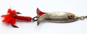 An un-named (Gregory) 2" Clipper bait, nickel silver split tailed lure with twin amber/black spot glass eyes, incised scale decoration, red painted interior, central revolving spindle with rear treble hook and box swivel head with gimp trace, circa 1900 (