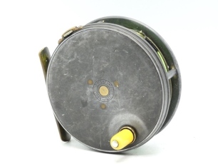 A Hardy Perfect 3 5/8" trout fly reel, ivorine handle, brass foot, strapped rim tension screw and 1906 calliper spring check mechanism, contracted drum with four rim cusps and milled nickel silver locking screw, faceplate stamped central circular logo, l