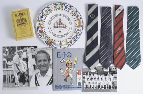 Worcestershire C.C.C. Small box comprising a selection of Worcestershire related items including a Wisden Cricketers&rsquo; Almanack for 1989, limp cloth covers, signed to photo plate by Phil Neale, one of the &lsquo;Five Cricketers of the Year&rsquo;. Commemorative &lsquo;Worce