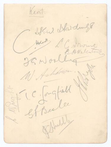 Kent C.C.C. 1927. Album page nicely signed in pencil by the Kent eleven who played Leicestershire at the Aylestone Road in August 1927. Signatures include Bryan (Cpt), Knott, Hubble, Woolley, Wright, Irvine, Valentine, Longfield etc. Good condition