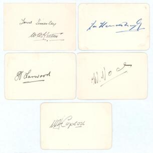 Nottinghamshire C.C.C. 1930s. Five small white cards, four of which are very nicely signed individually in ink by a Nottinghamshire player. Signatures are Walter Keeton, Joe Hardstaff Jnr., Harold Larwood, and Bill Voce. The other signature is Bill Copson